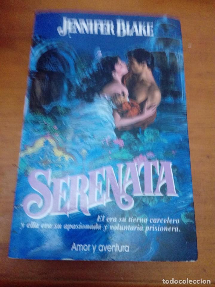 Libros de segunda mano: SERENATA. JENNIFER BLAKE. EST9B5 - Foto 1