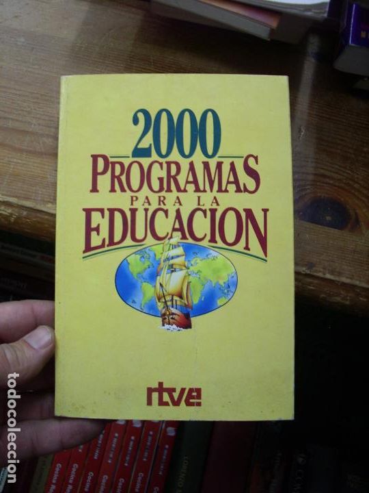 Libros de segunda mano: 2000 programas para la educaci&oacute;n. L.11029-695 - Foto 1