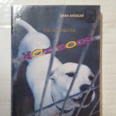 Libros de segunda mano: LIBRO / CARE SANTOS / HOT DOGS 9ª EDICIÓ NOVIEMBRE 2011. Lote 195492605