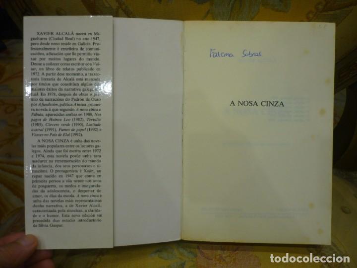 Libros de segunda mano: A NOSA CINZA, DE XAVIER ALCAL&Aacute;. - Foto 4