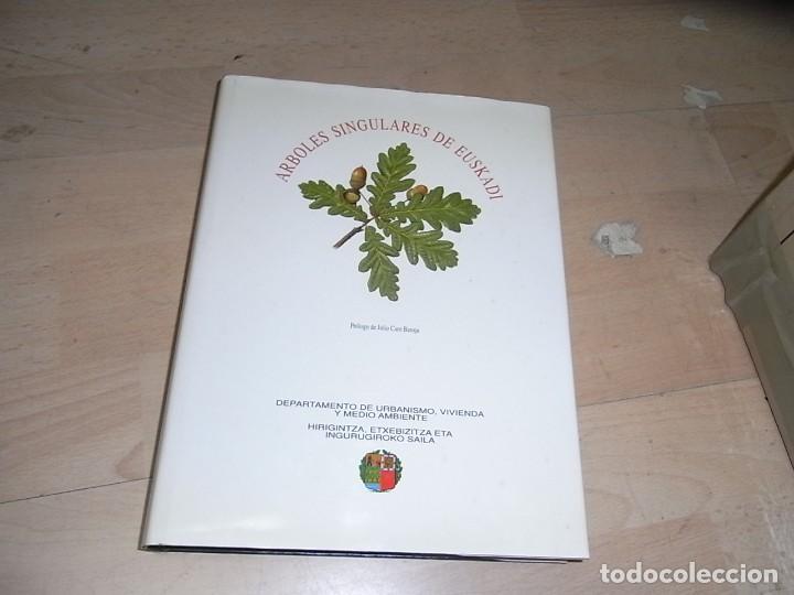 Libros de segunda mano: Arboles singulares de Euskadi - Foto 1