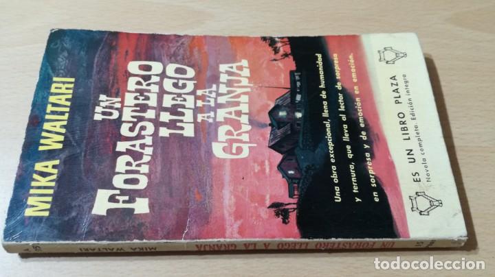 Gebrauchte B&uuml;cher: UN FORASTERO LLEGO A LA GRANJA - MIKA WALTARI - PLAZA		P304