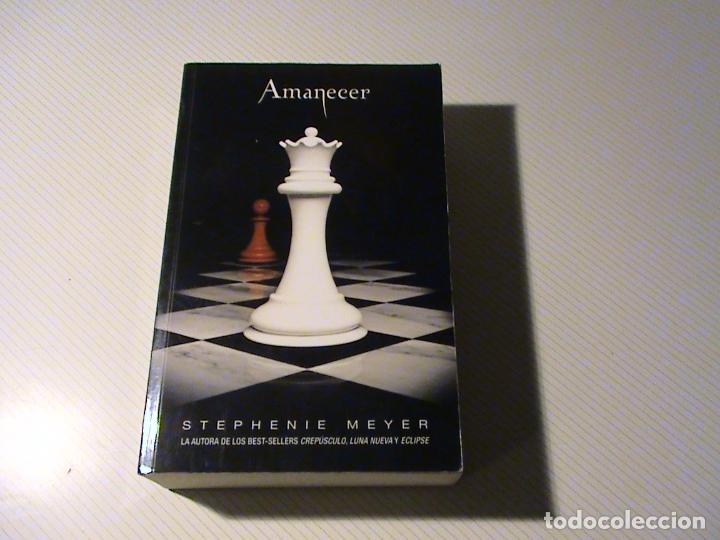Libros de segunda mano: Amanecer (Stephenie Meyer) - Foto 1