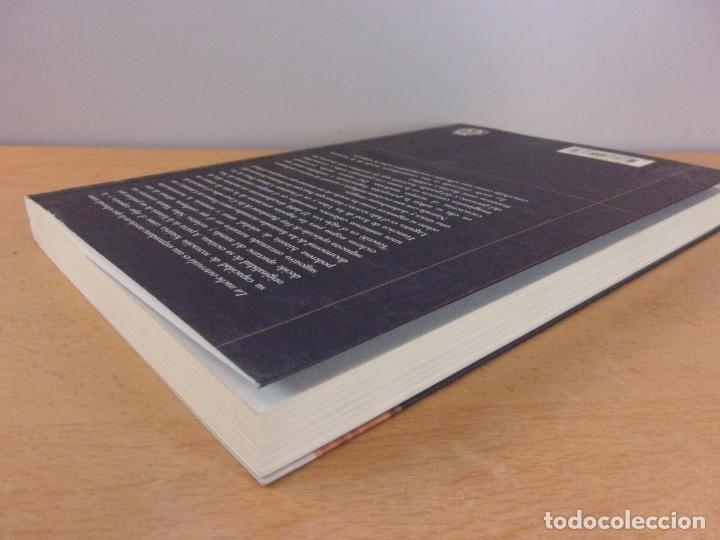 Libros de segunda mano: LA NOCHE ENTERRADA / SABAS MART&Iacute;N / 2002. CELESTE EDICIONES - Foto 6