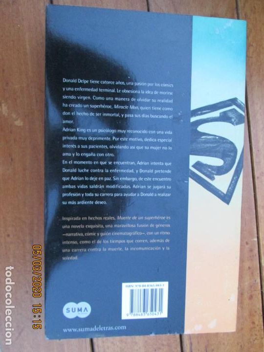 Libros de segunda mano: MUERTE DE UN SUPER HEROE - ANTHONY MCCARTEN - SUMA -2008 - Foto 2