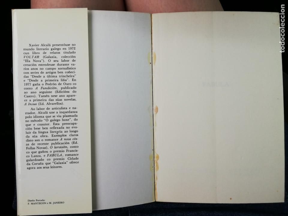 Libros de segunda mano: F&aacute;bula. Xavier Alcal&aacute;. - Foto 2