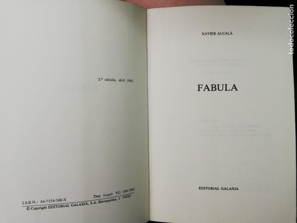 Libros de segunda mano: F&aacute;bula. Xavier Alcal&aacute;. - Foto 3