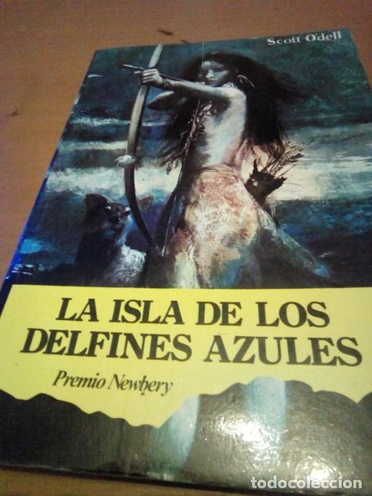 Libros de segunda mano: La isla de los delfines azules - Foto 1