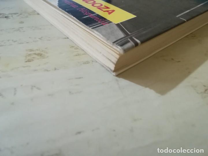 Libros de segunda mano: El misterio de la cripta embrujada - Eduardo Mendoza - Foto 3