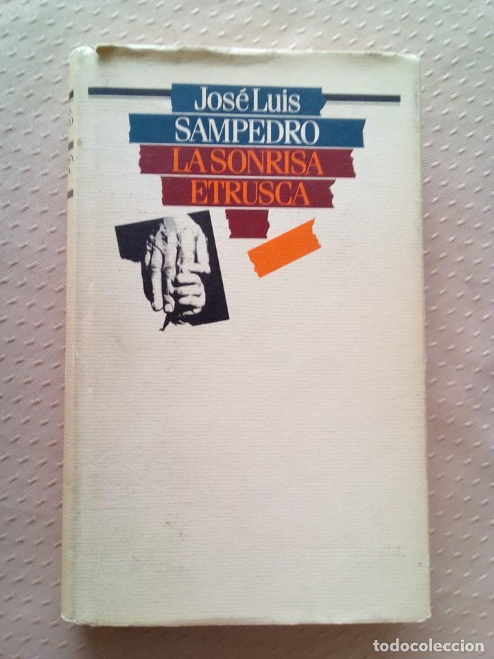 Second hand books: La sonrisa etrusca-Sampedro.