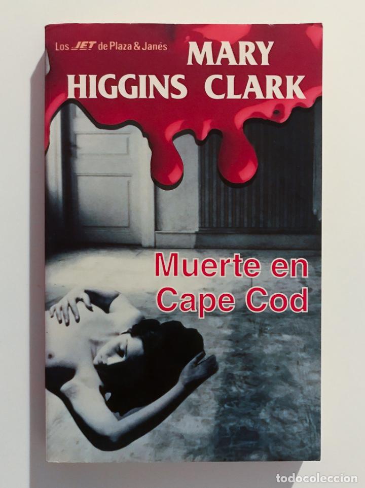 Libros de segunda mano: MUERTE EN CAPE COD - Mary Higgins Clark - Foto 1