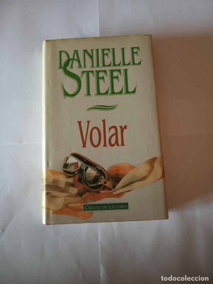 Libros de segunda mano: VOLAR DANIELLE STEEL REF 24603 - Foto 1