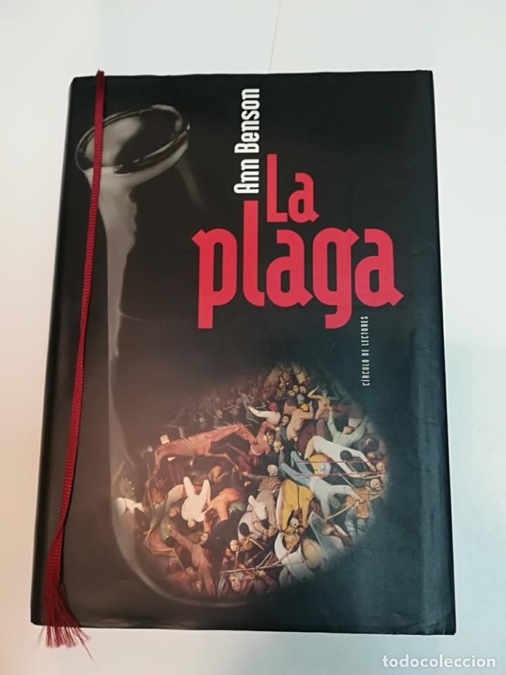 Libros de segunda mano: ANN BENSON La plaga S32AT - Foto 1