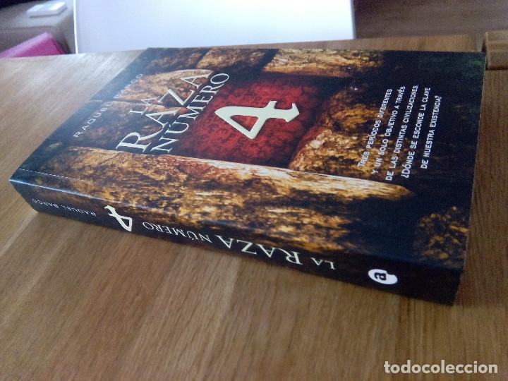 Libros de segunda mano: La raza n&uacute;mero 4 Raquel Barco - Foto 3