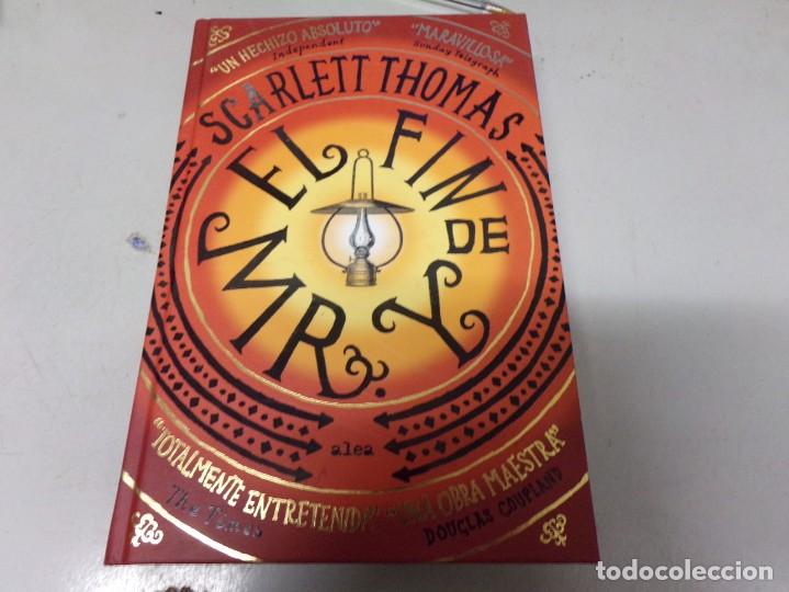 Libros de segunda mano: ESTAMOS LIQUIDANDO. EL FIN DE MR. Y de SCARLETT THOMAS - Foto 1