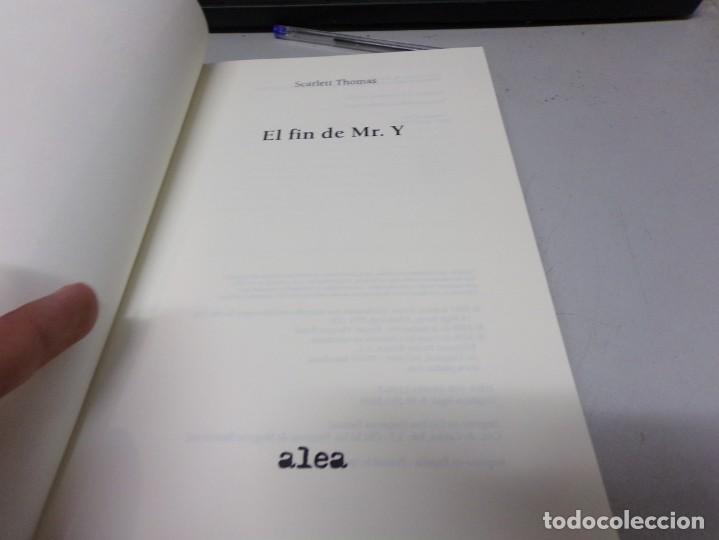 Libros de segunda mano: ESTAMOS LIQUIDANDO. EL FIN DE MR. Y de SCARLETT THOMAS - Foto 2