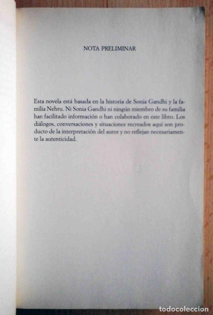 Libros de segunda mano: El Sari Rojo (Javier Moro) 2008 - Foto 5