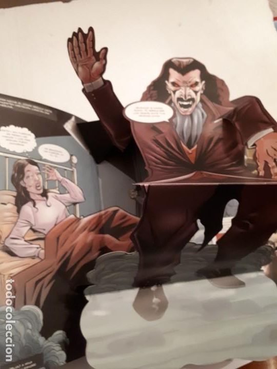 Libros de segunda mano: DRACULA libro pop-up - Foto 2
