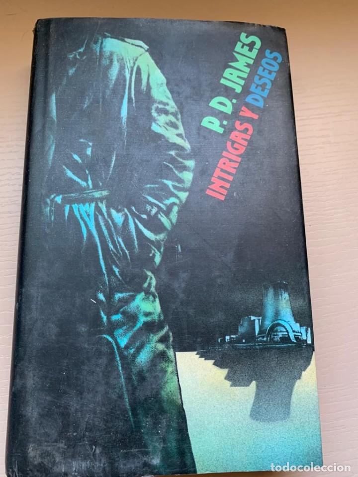 Libros de segunda mano: Intrigas y deseos - P.D. James - Foto 1