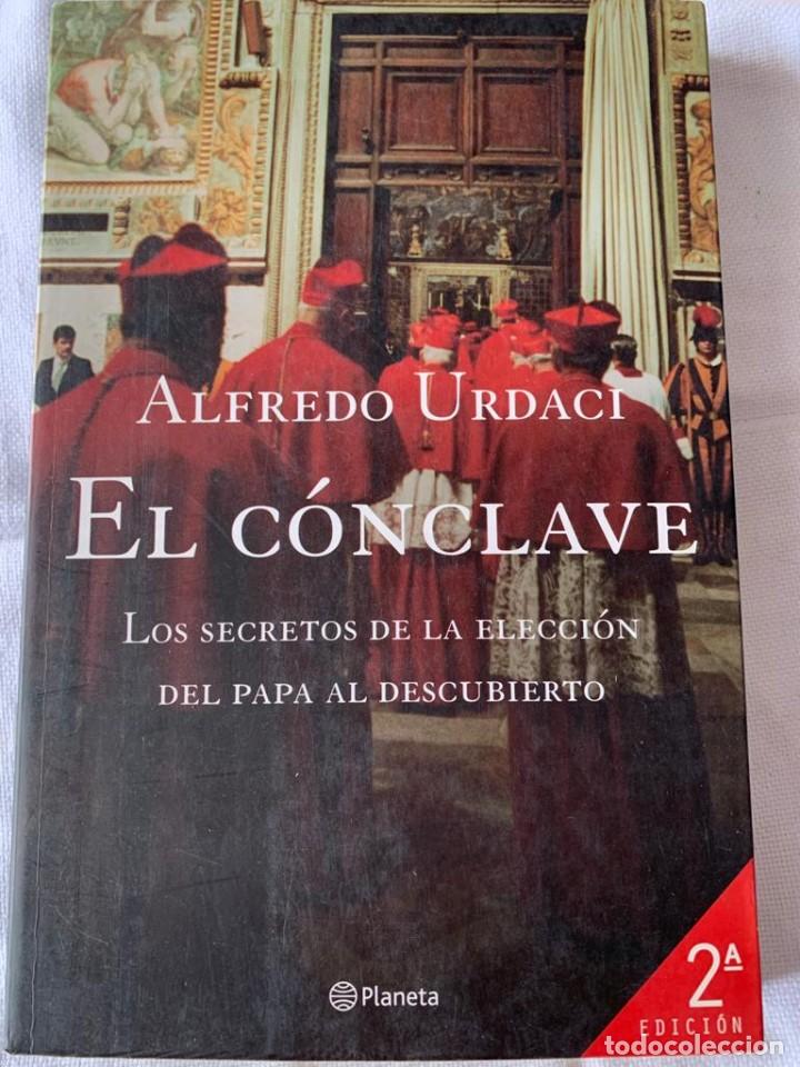 Libros de segunda mano: El c&oacute;nclave - Alfredo Urdaci - Foto 1