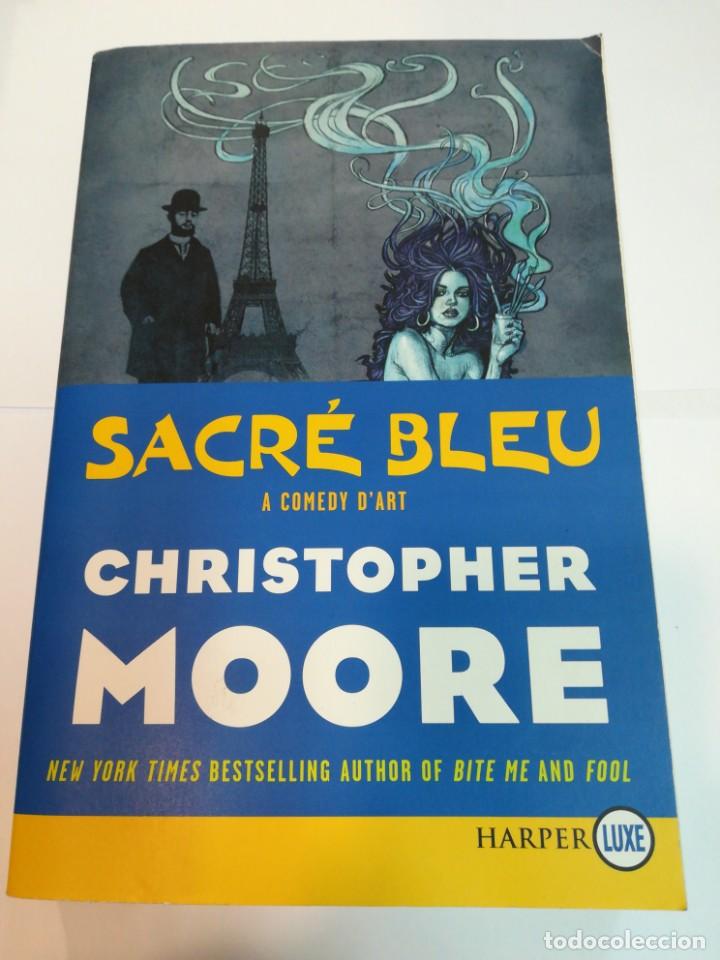 Gebrauchte B&uuml;cher: CRISTOPHER MOORE Sacr&eacute; bleu. A comedy d'art S746AT