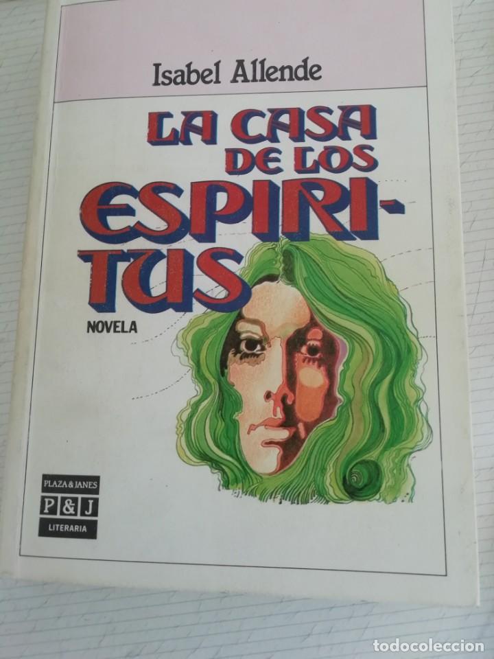 Libros de segunda mano: La casa de los esp&iacute;ritus de Isabel Allende - Foto 1