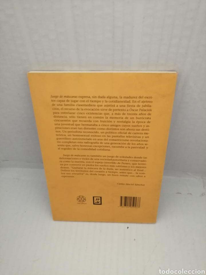 Libros de segunda mano: Juego de M&aacute;scaras (Primera edici&oacute;n) - Foto 2
