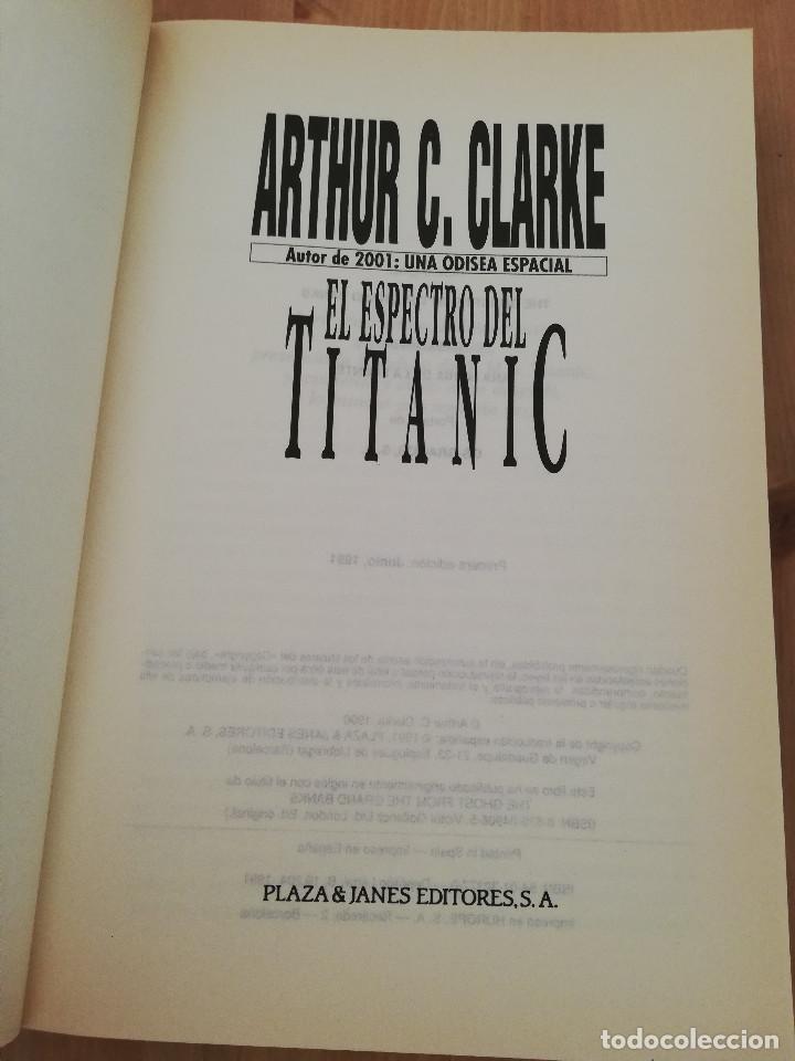Libros de segunda mano: EL ESPECTRO DEL TITANIC (ARTHUR C. CLARKE) - Foto 2