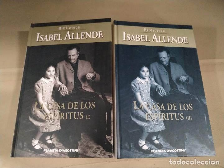 Libros de segunda mano: La Casa de los Esp&iacute;ritus - Isabel Allende. 2 Tomos - Foto 1