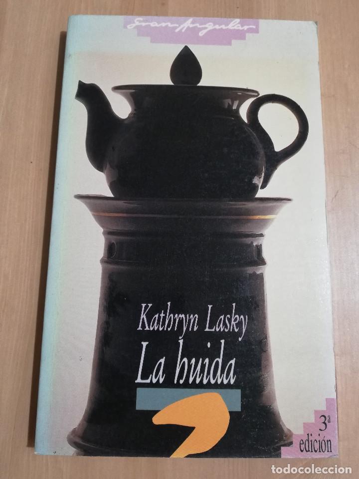 Libros de segunda mano: LA HUIDA (KATHRYN LASKY) - Foto 1
