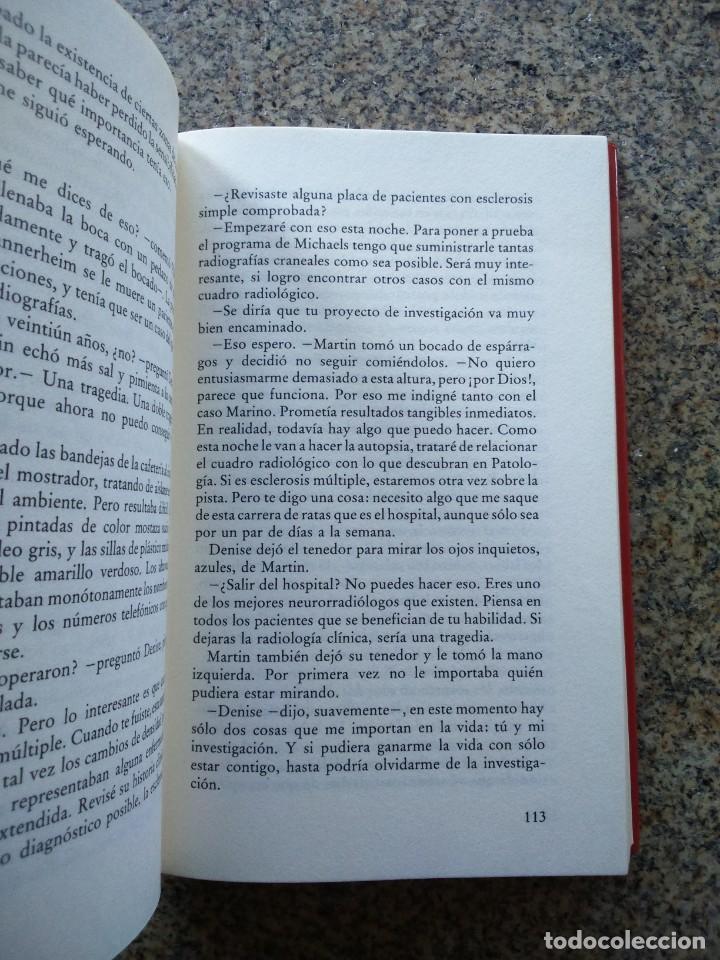 Libros de segunda mano: CEREBRO -- ROBIN COOK -- CIRCULO 1982 -- - Foto 2