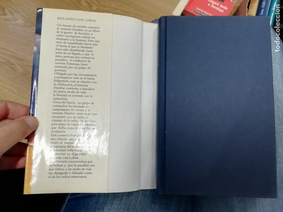 Libros de segunda mano: BAILANDO CON LOBOS. MICHAEL BLAKE - Foto 2