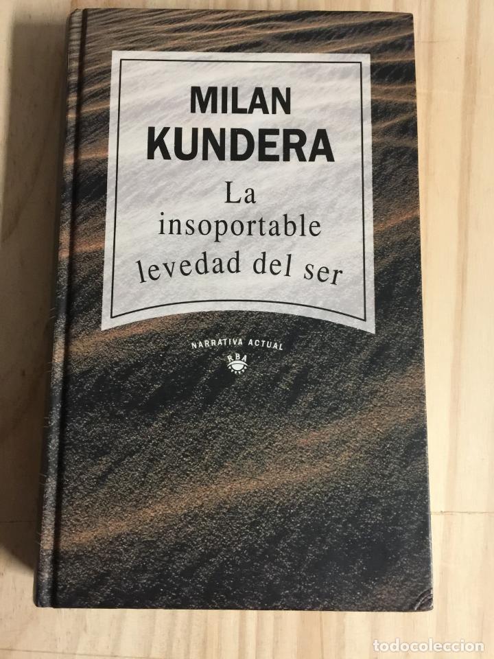 Libros de segunda mano: La insoportable levedad del ser - Milan Kundera - Foto 1