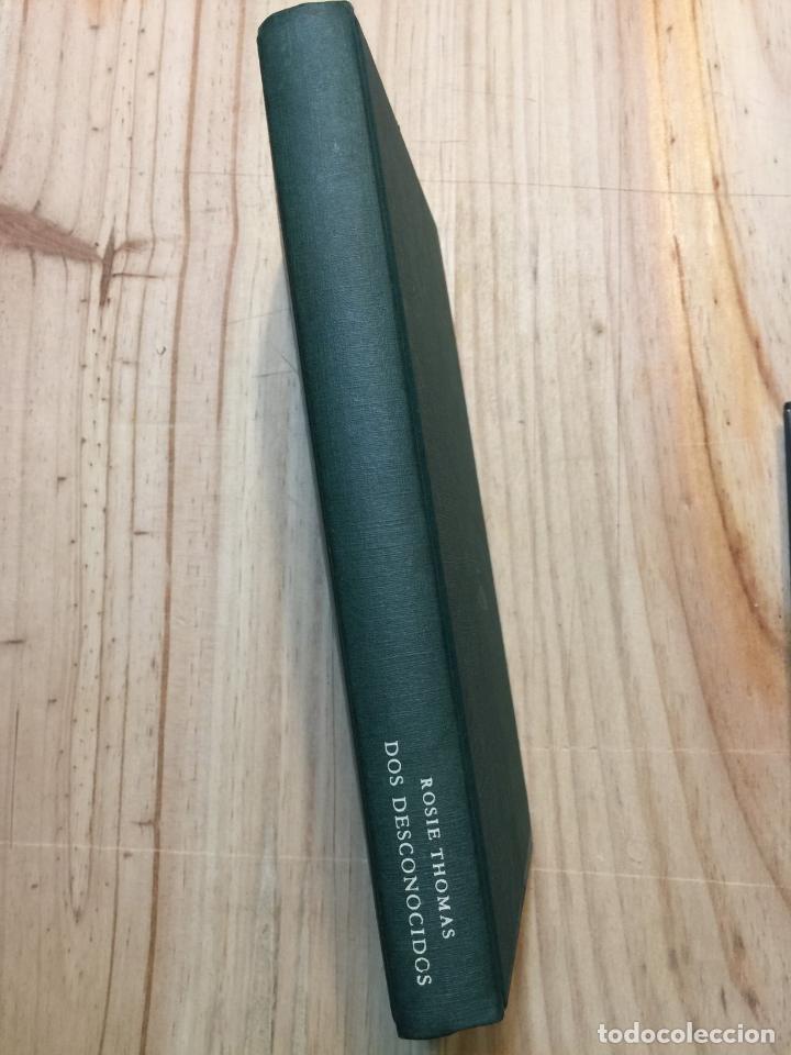 Libros de segunda mano: Dos desconocidos - Rosie Thomas - Foto 1