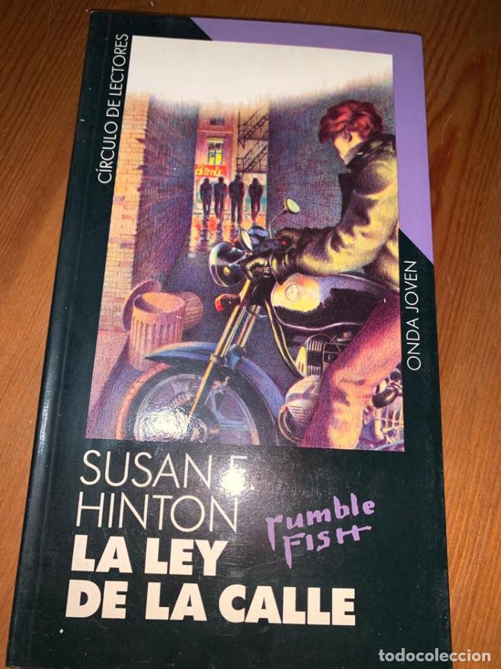 Libros de segunda mano: La ley de la calle - Susan E. Hinton - Foto 1