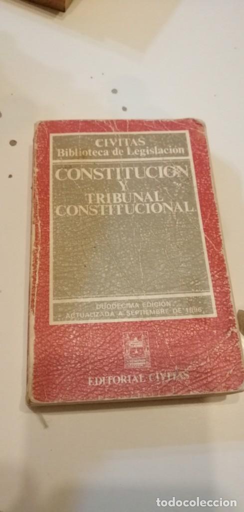 Libri di seconda mano: G-40 LIBRO CONSTITUCION Y TRIBUNAL CONSTITUCIONAL CIVITAS