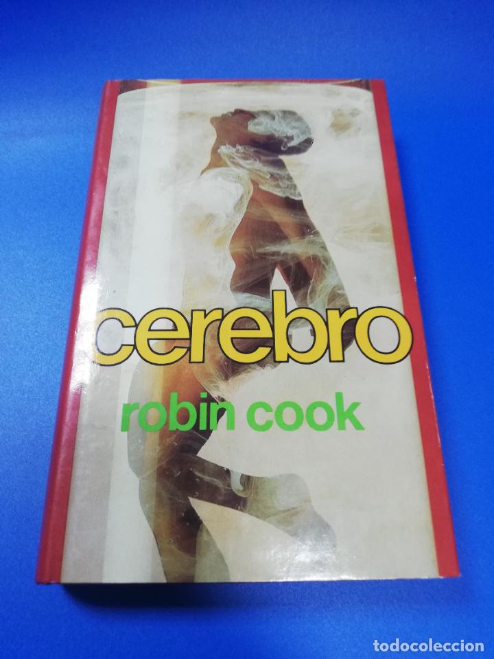 Libros de segunda mano: CEREBRO. ROBIN COOK. 1982. - Foto 1