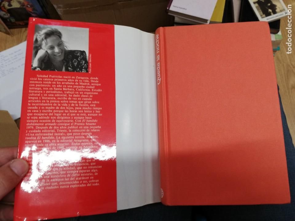 Libros de segunda mano: Queda la noche. Soledad Pu&eacute;rtolas - Foto 2
