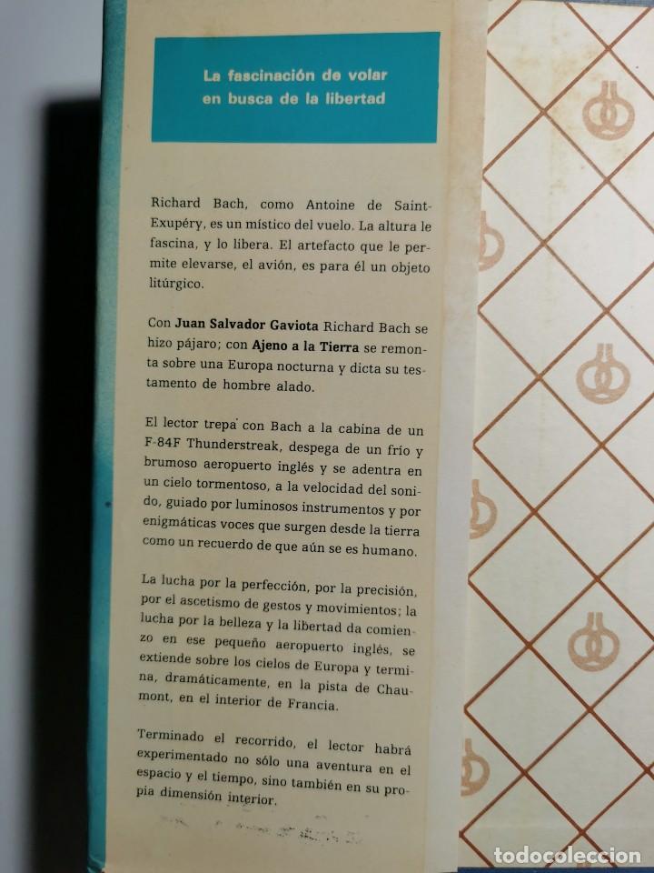 Libros de segunda mano: AJENO A LA TIERRA (RICHAR BACH) - Foto 2