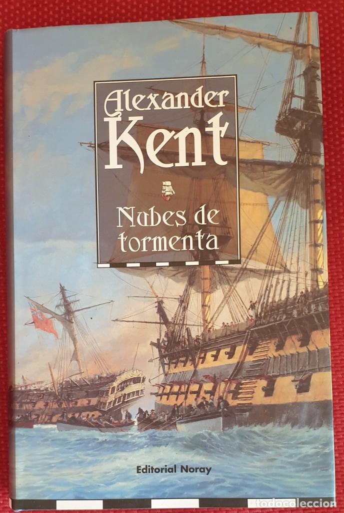 Libros de segunda mano: NUBES DE TORMENTA - ALEXANDER KENT - Foto 1