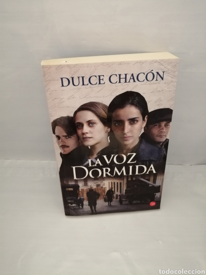 Libros de segunda mano: La Voz Dormida - Foto 1