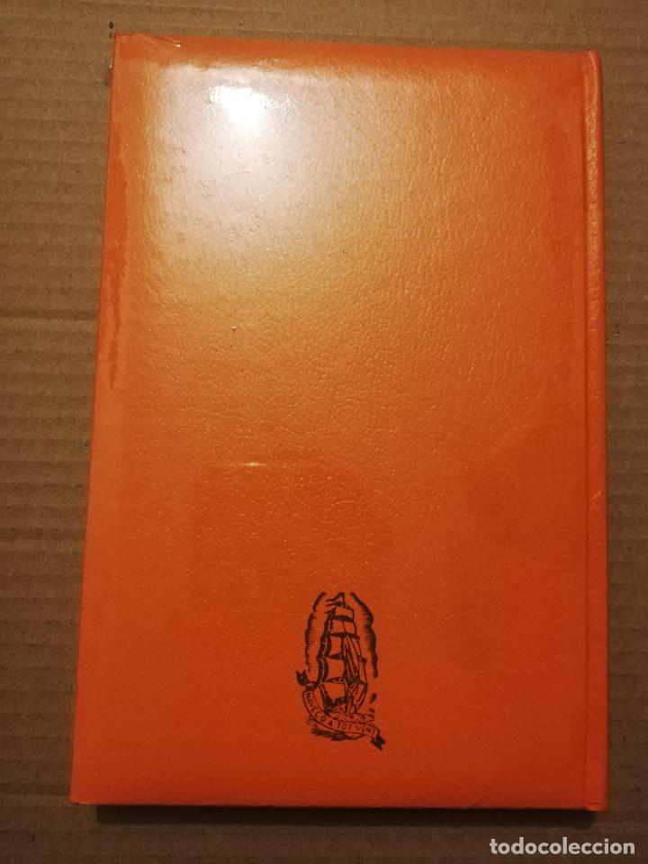 Libros de segunda mano: DE LA FINCA (JOHN UPDIKE) PRECINTAT - Foto 2