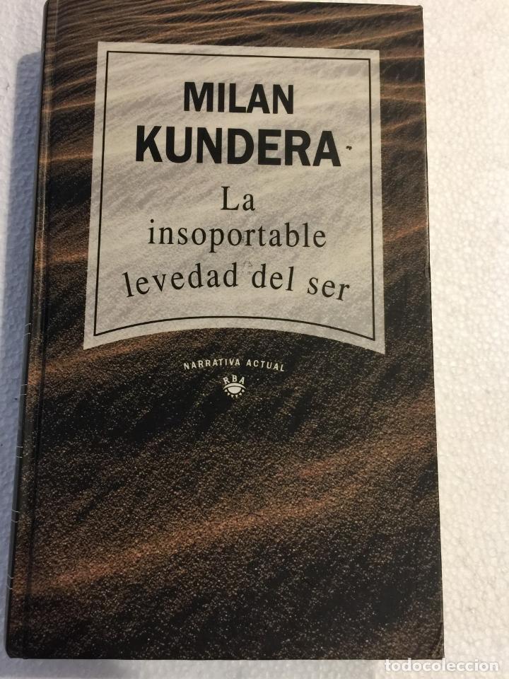 Libros de segunda mano: La insoportable levedad del ser - Milan Kundera - Foto 1
