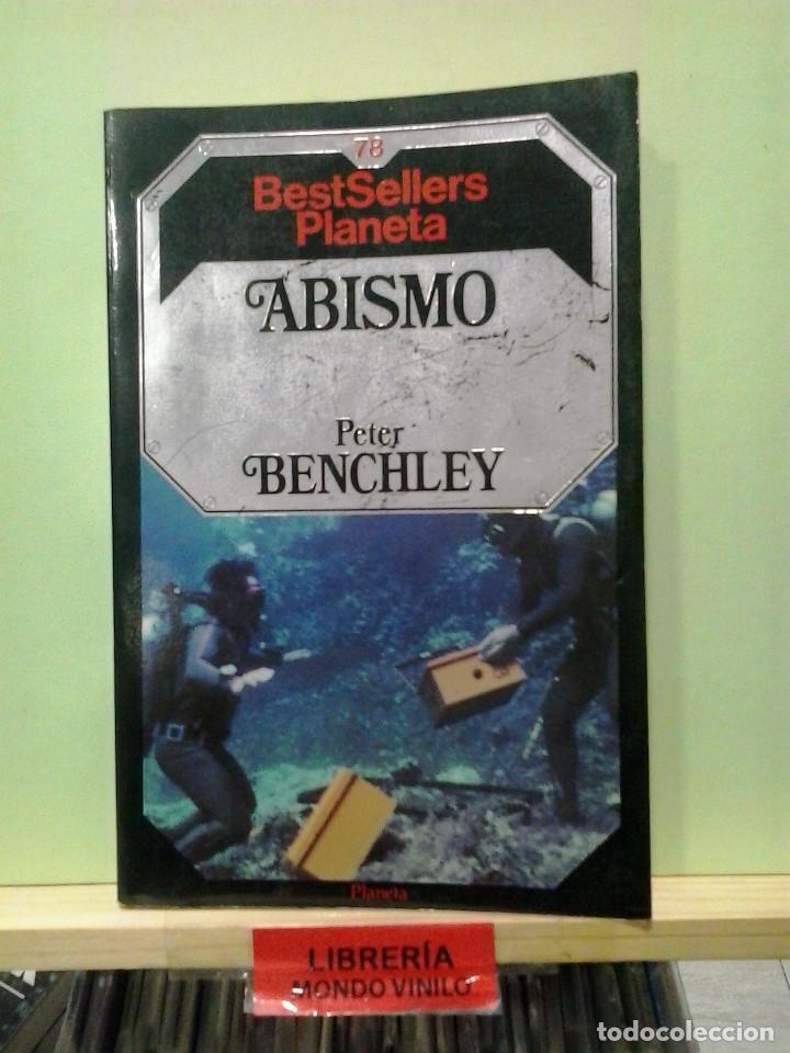 Libros de segunda mano: LMV - Abismo. Peter Benchley - Foto 1