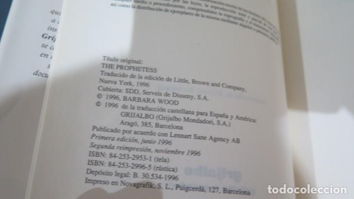 Libros de segunda mano: LA PROFETISA. WOOD - Foto 3