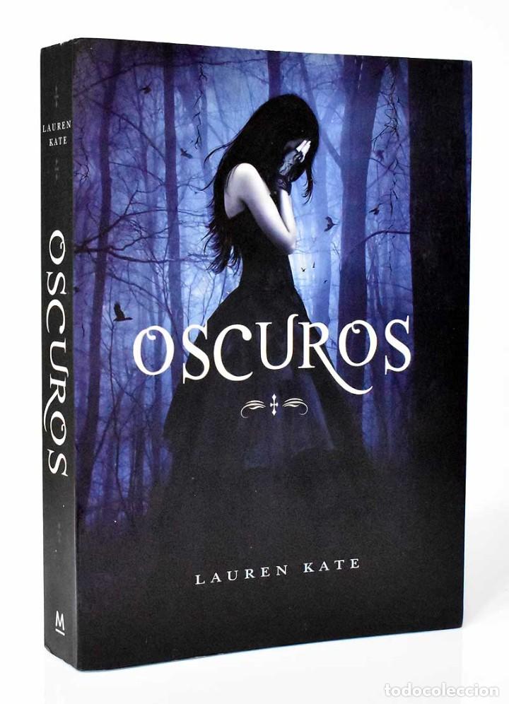 Libros de segunda mano: Oscuros - Lauren Kate - Foto 1