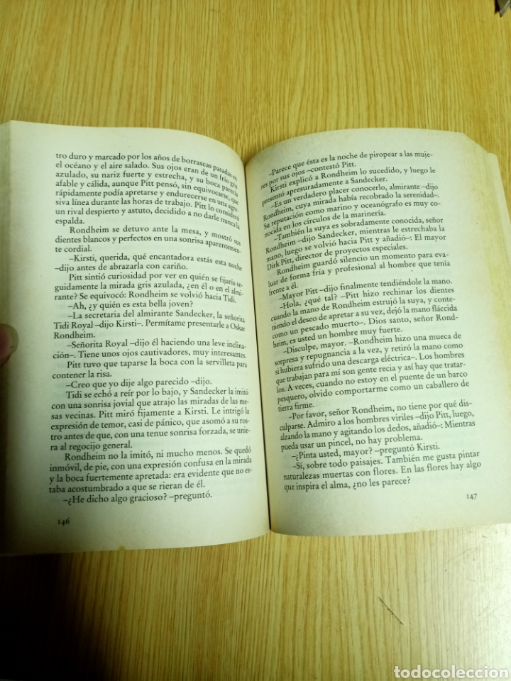 Libros de segunda mano: Iceberg - Clive Cussler - Foto 3