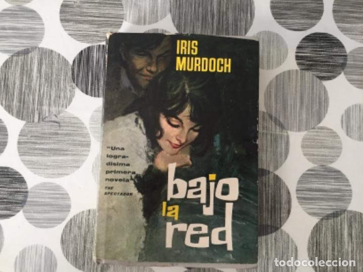 Libros de segunda mano: Bajo la misma red. Iris Murdoch - Foto 1