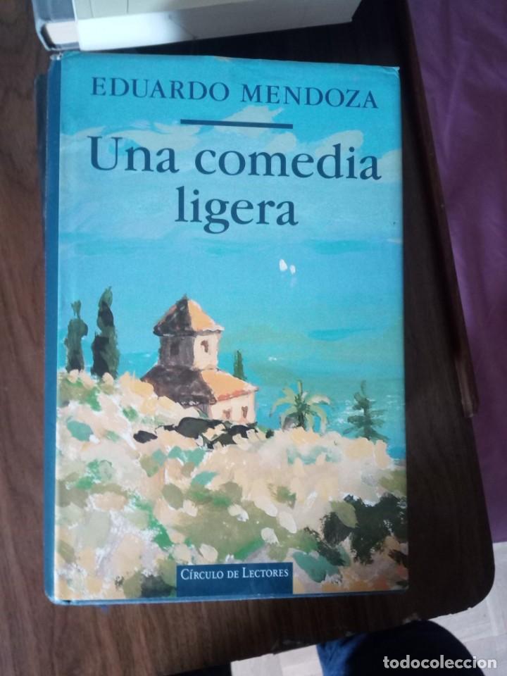 Libros de segunda mano: Eduardo Mendoza - Una Comedia Ligera - Foto 1