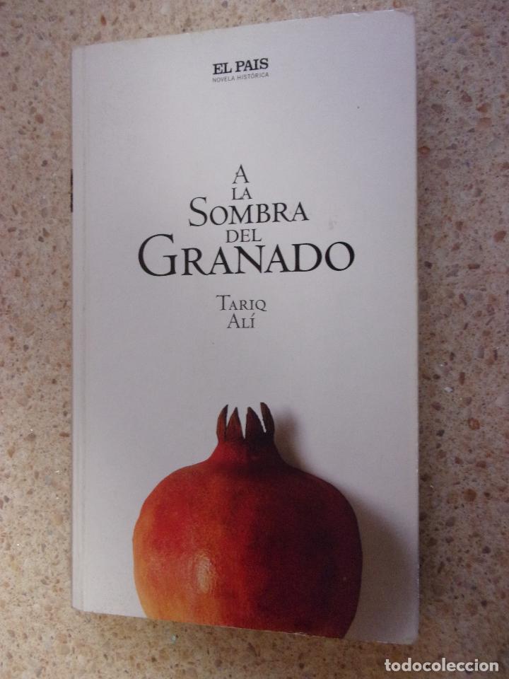 Libros de segunda mano: A LA SOMBRA DEL GRANADO. - Foto 1